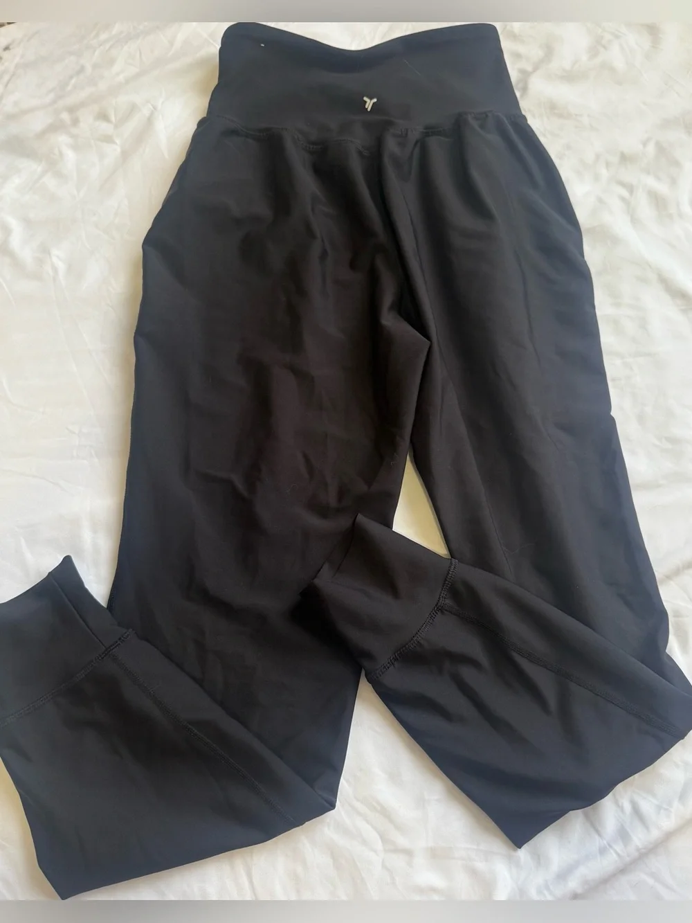 Old Navy High-Waisted PowerSoft Pocket Joggers - Picture 4 of 6